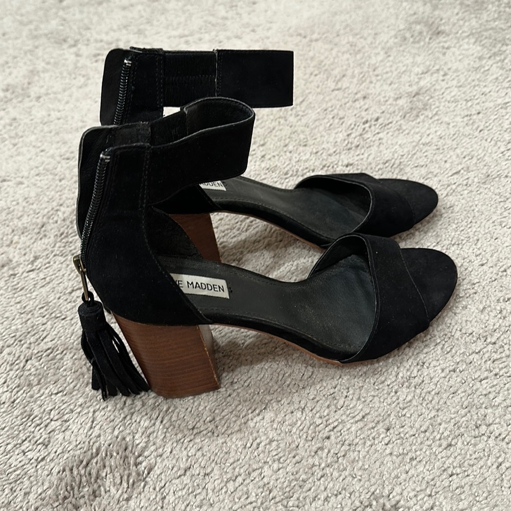 Steve Madden Black Tassel Ankle Strap Block Heels (8)